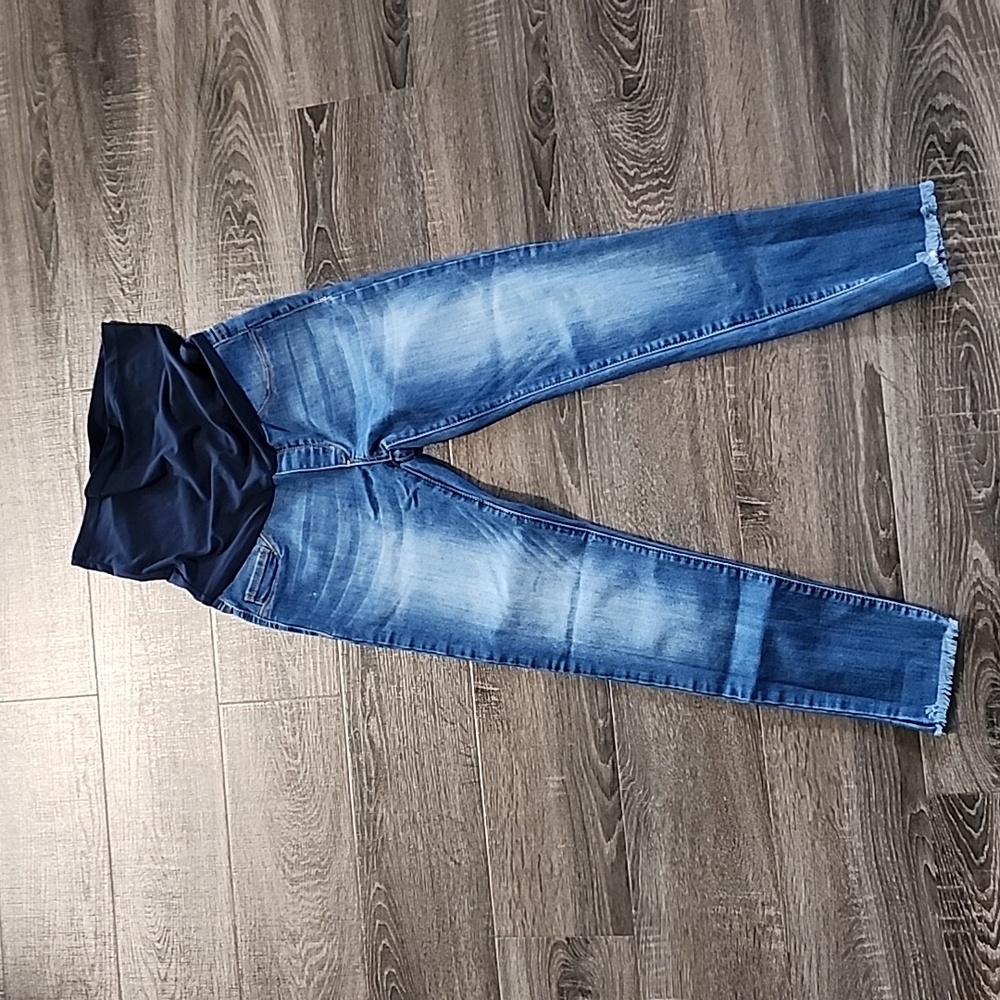 🦇 Song Maternity Skinny Jeans 🦇